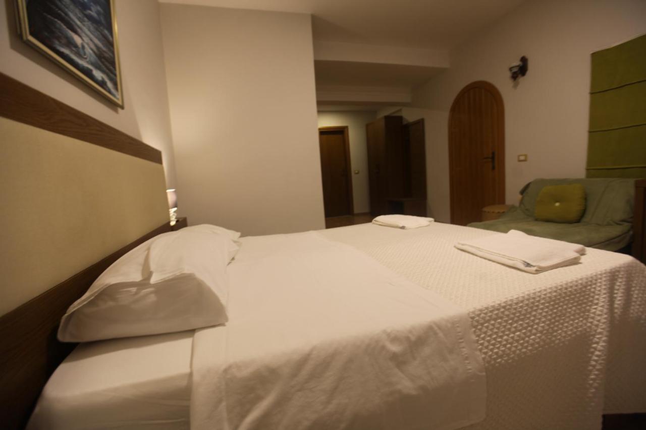 Hotel Sofo Dukat 외부 사진