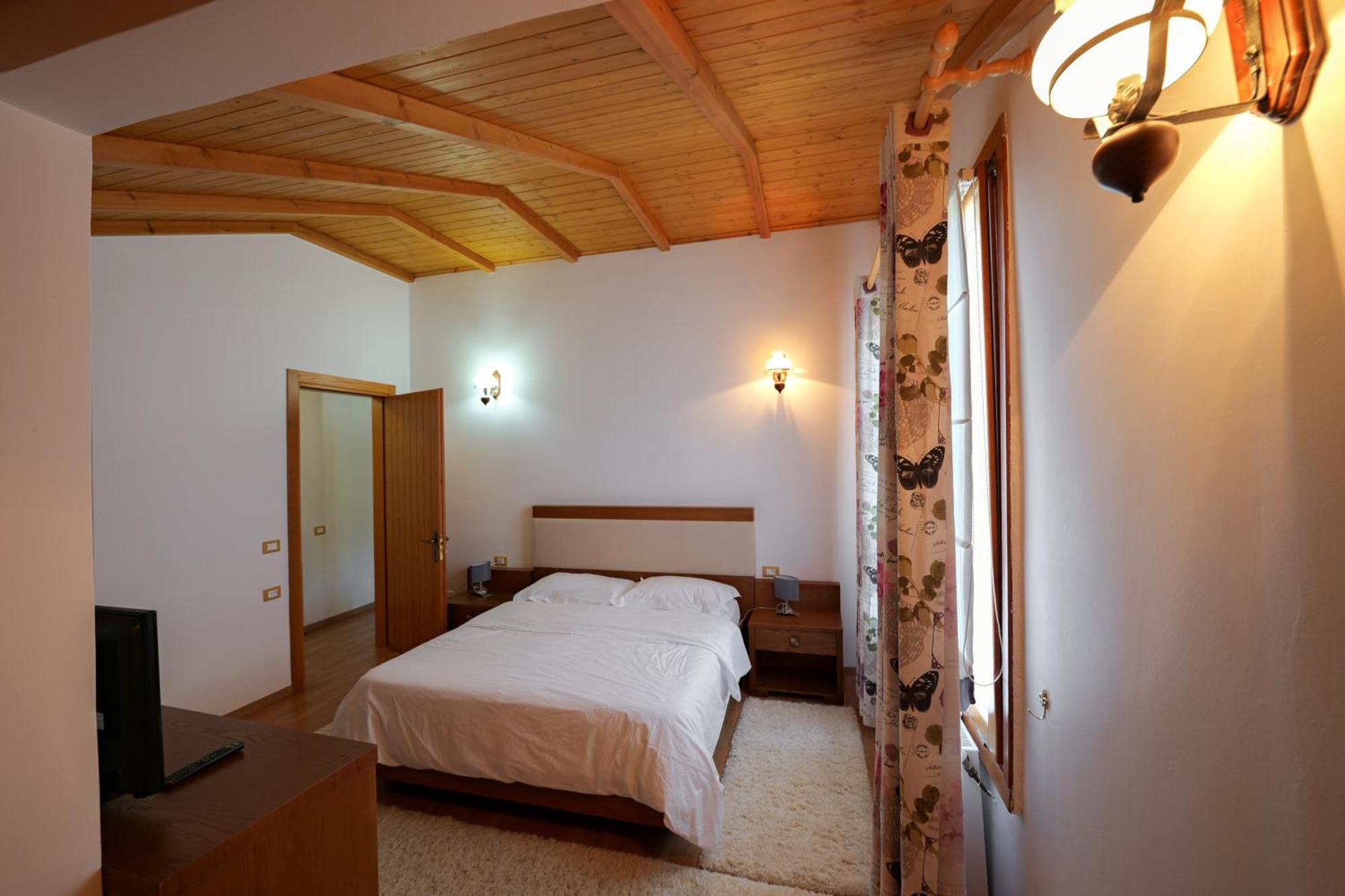 Hotel Sofo Dukat 외부 사진